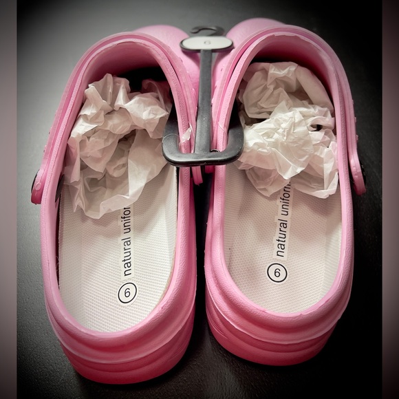 NWT - Natural Uniforms Pink Ultralite Nursing Medical Work Mule with Strap - Picture 3 of 7